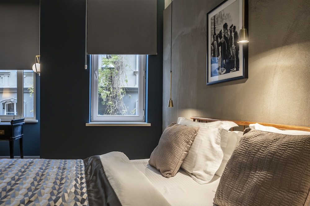 Ansen Suites 10/50