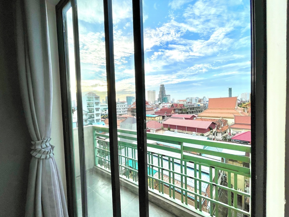 SKY HOTEL Central Phnom Penh - Rooms & Apartments 7/50
