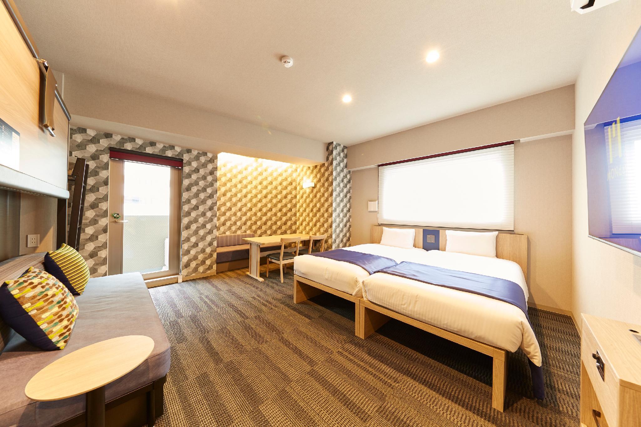 SUPERIOR, KING BED