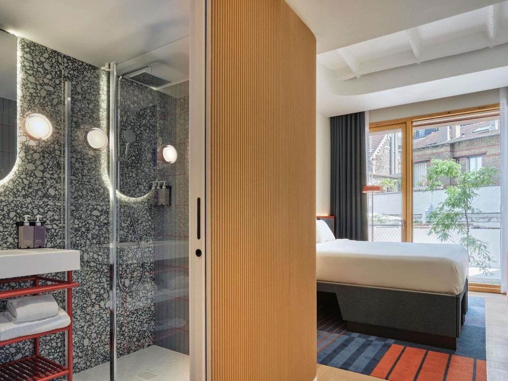 TRIBE Paris Pantin 48/50