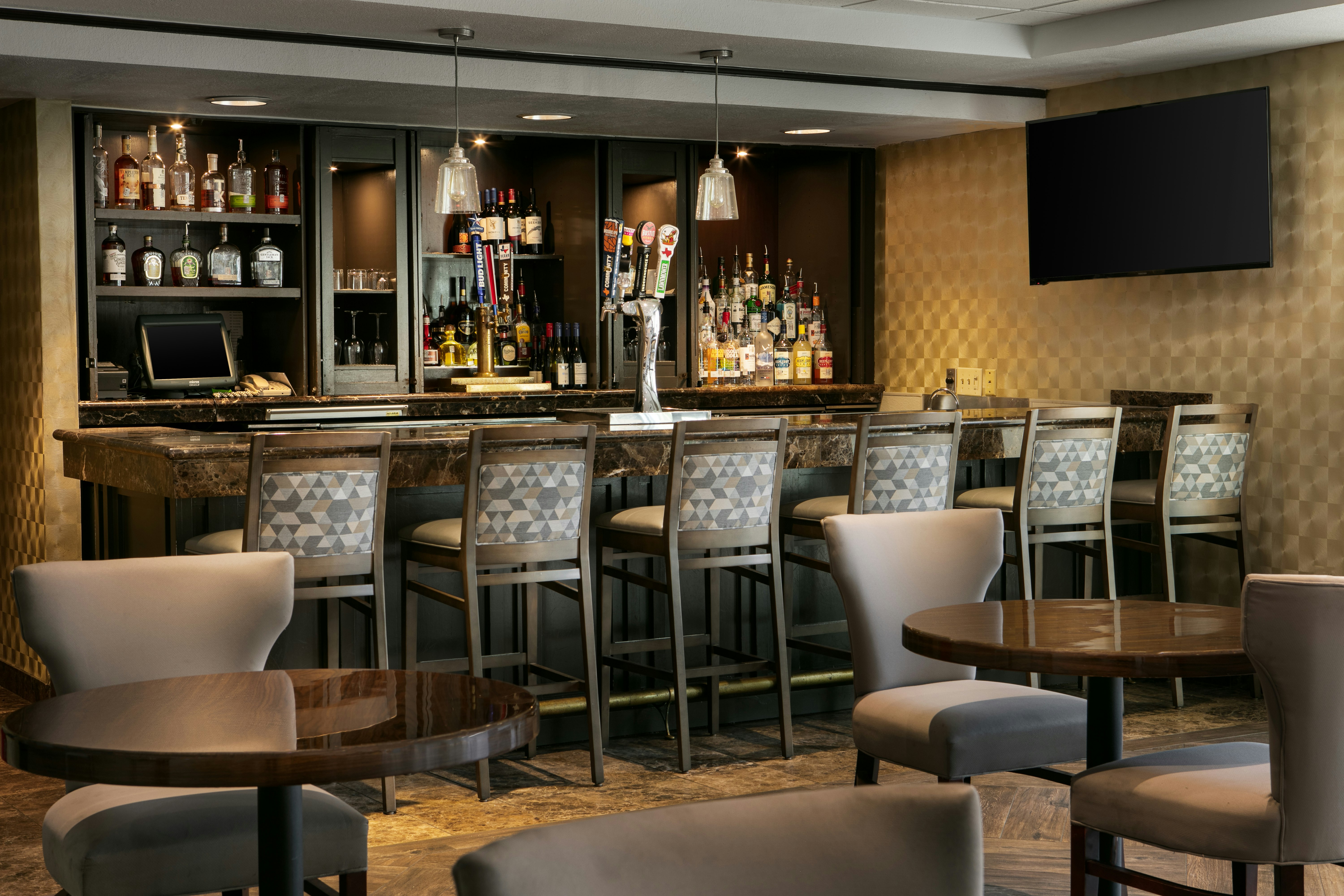 Doubletree By Hilton Dallas Market Center 7/17