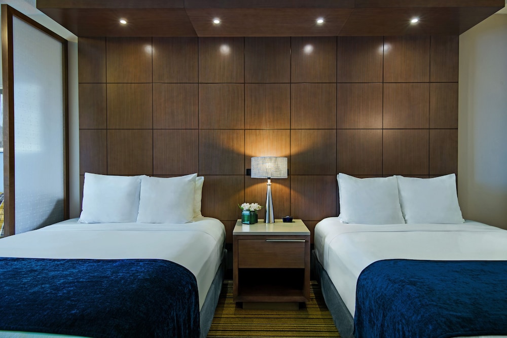Oxford Suites Downtown Spokane 13/55