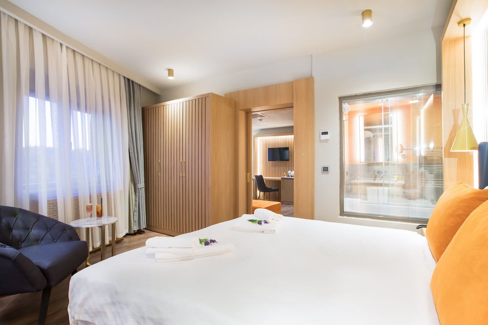 LUXURY