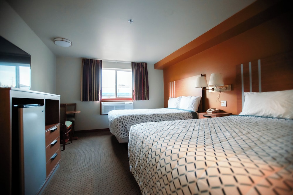 Bay City Motor Inn 21/67