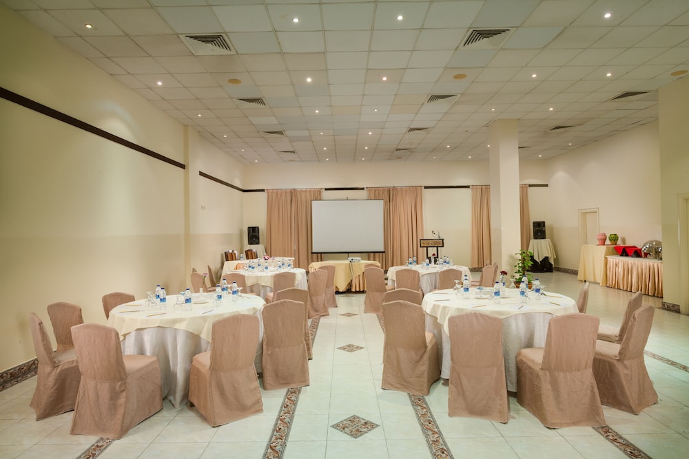 AL FALAJ HOTEL 51/60