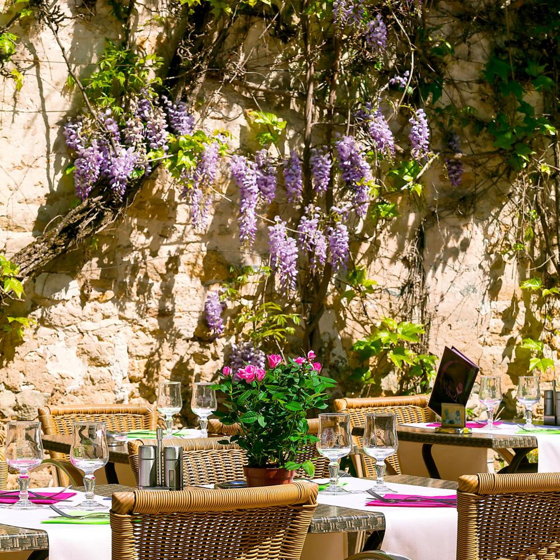 LOGIS HOTEL ECU DE FRANCE 41/45