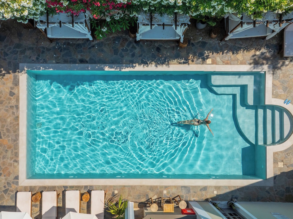 La Signora Hotel 26/50