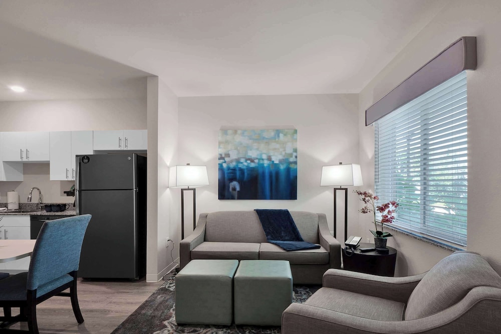 WaterWalk Extended Stay by Wyndham Charlotte - Arrowood 35/63