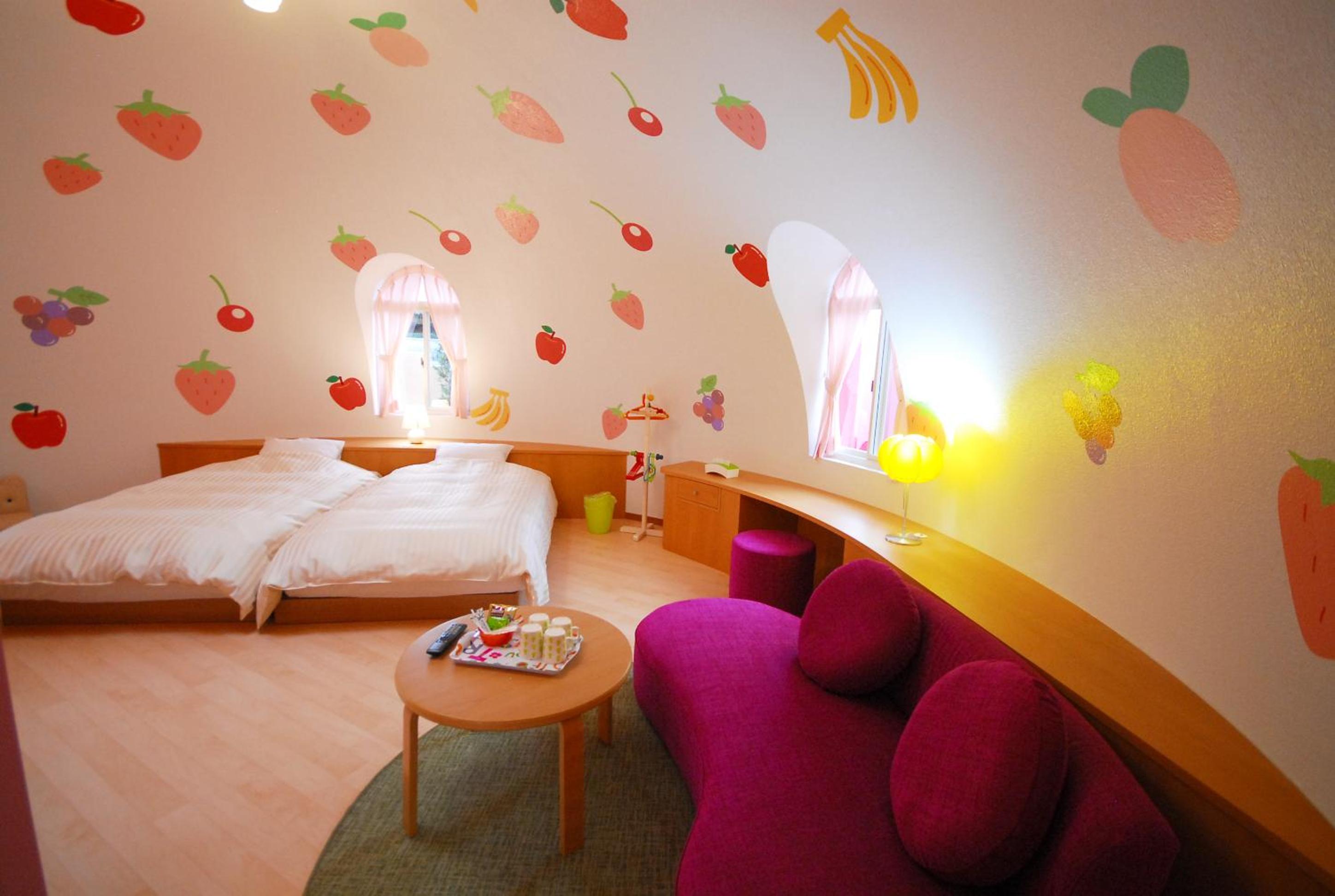 Dream, Twin Beds
