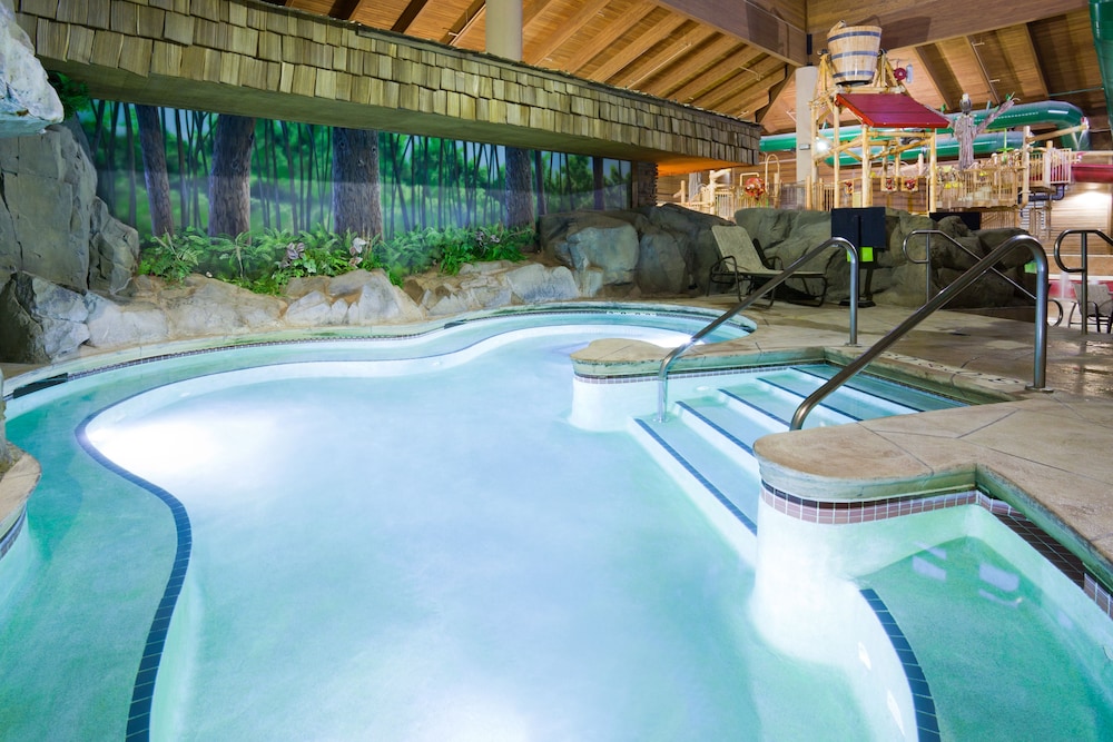 Holiday Inn Express Hotel & Suites Brainerd-Baxter 35/63
