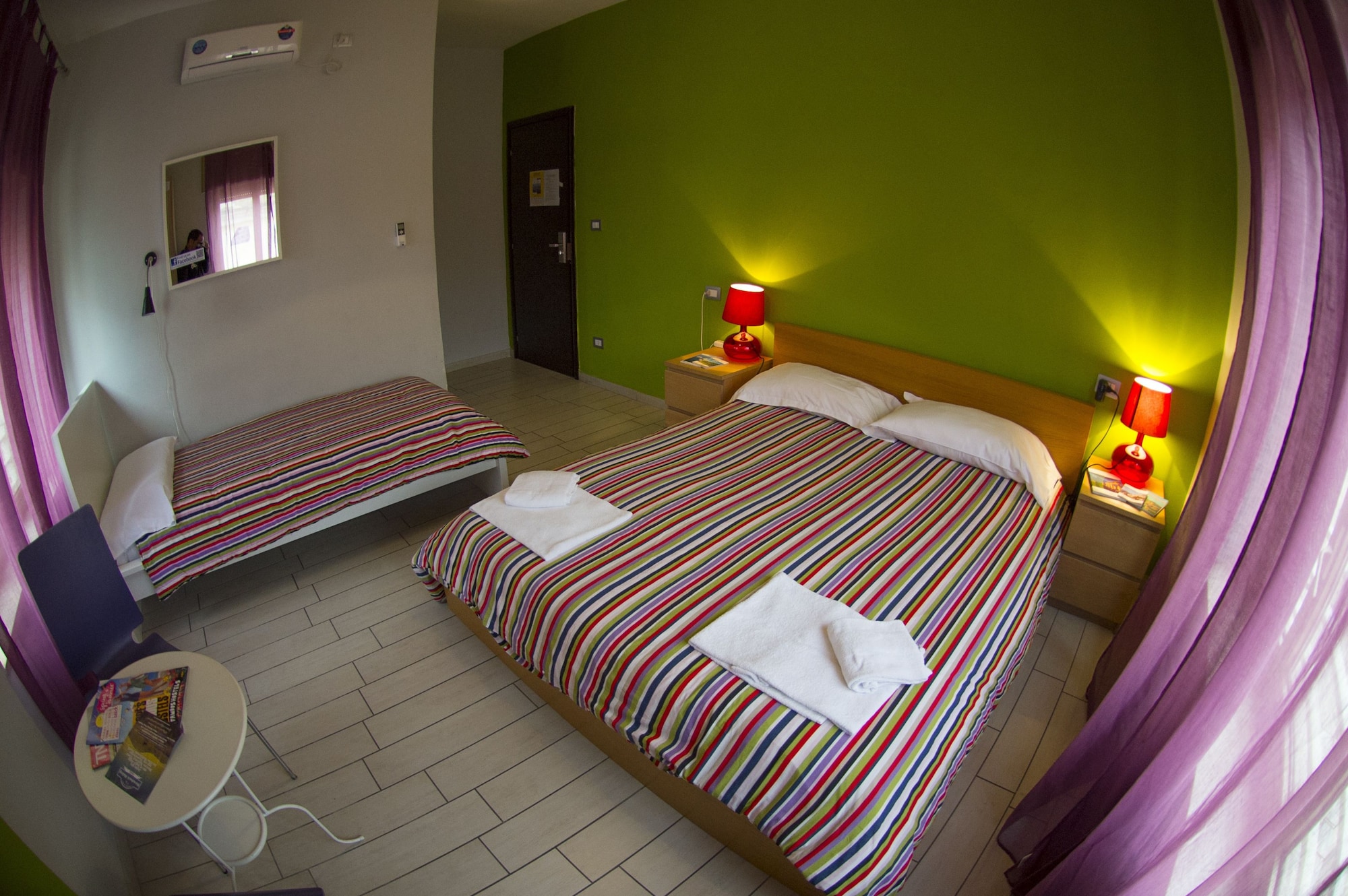 ROOM, TRIPLE, PRIVATE BATHROOM