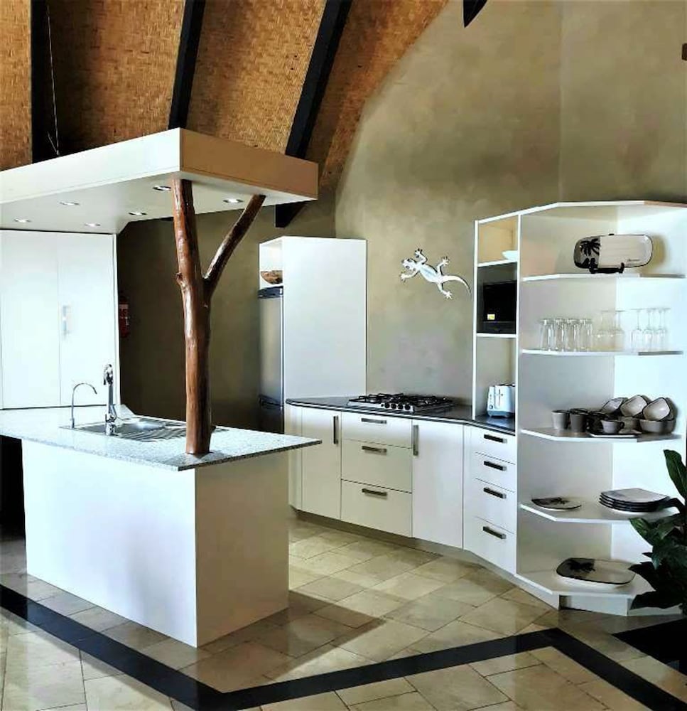 RUMOURS LUXURY VILLAS & SPA 11/60