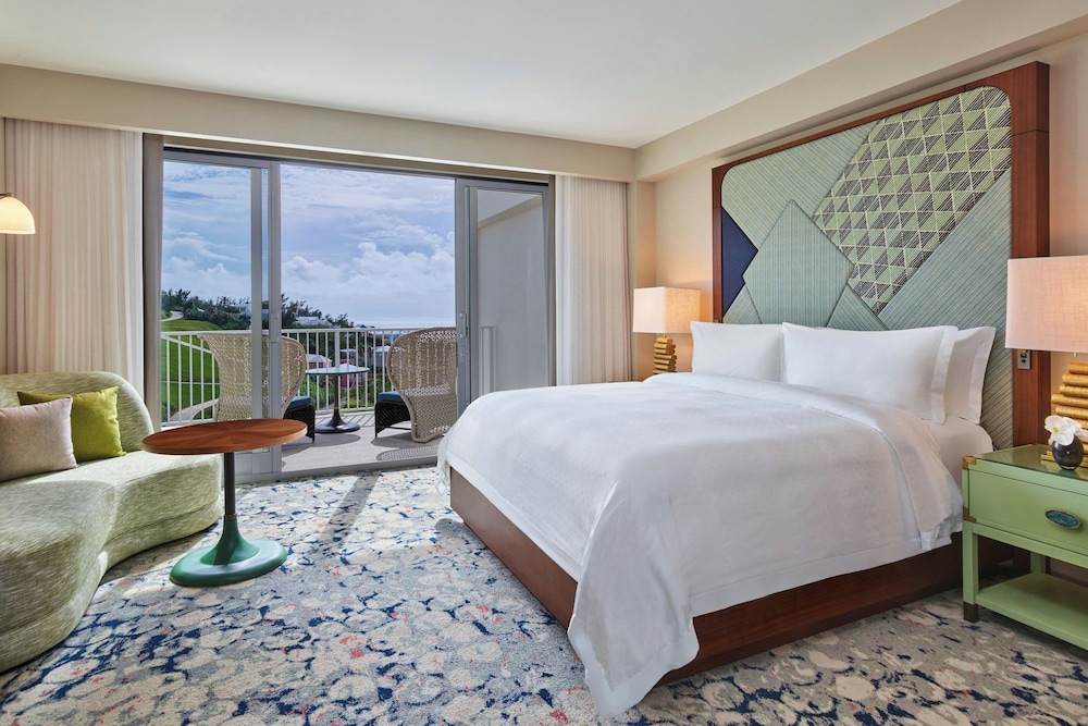 Guest Room, King Bed, Partial View, Balcony