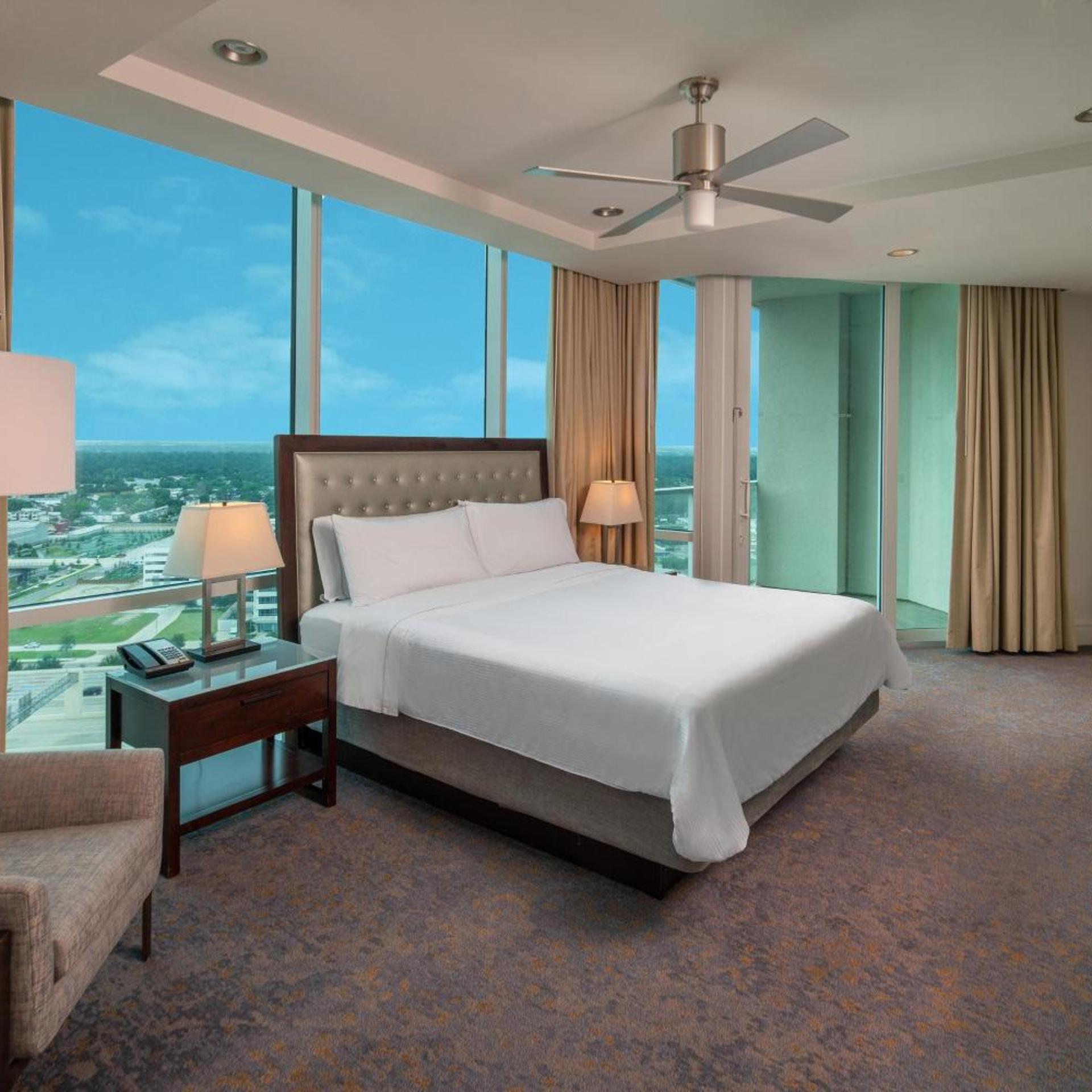 1 Bedroom, Heavenly, Apartment, King Bed, Balcony
