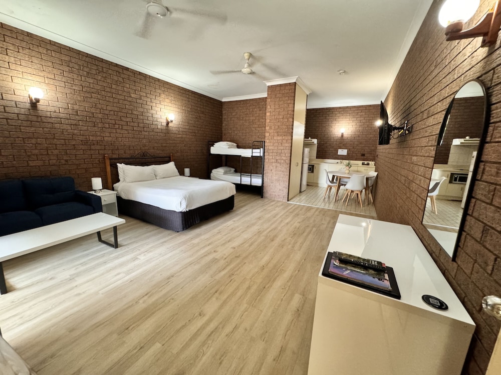 Knotts Crossing Resort 23/62