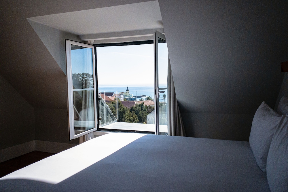 A House in Estoril - Adults Only 16/26