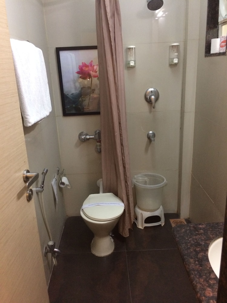 Hotel Sapna Executive 42/43