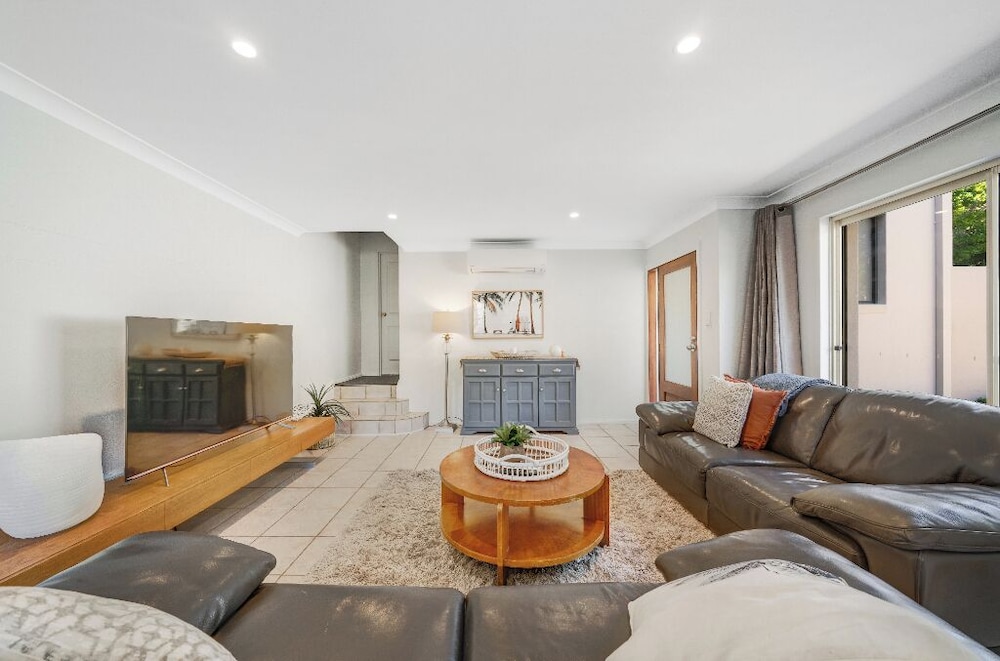 Terrigal Sails Serviced Apartments 42/63