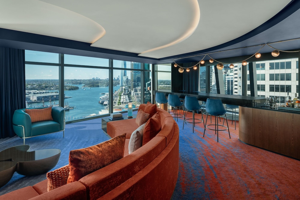 W Sydney 25/49