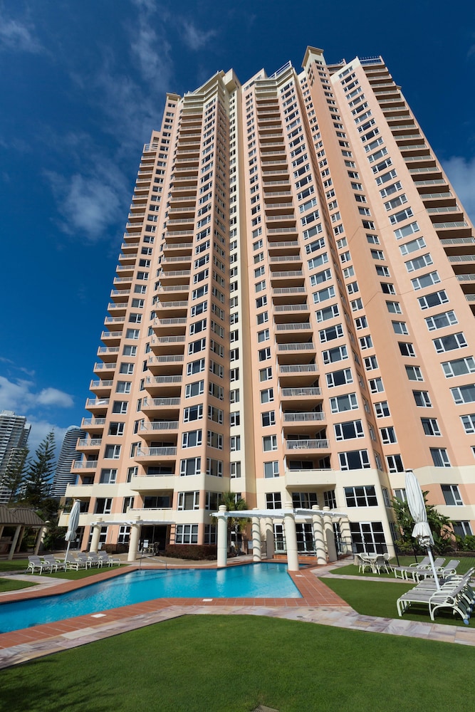 Belle Maison Apartments 5/72
