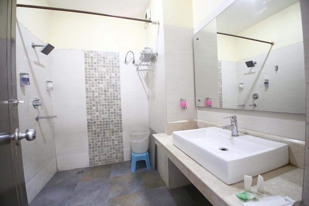Hotel Diamond Plaza 40/43
