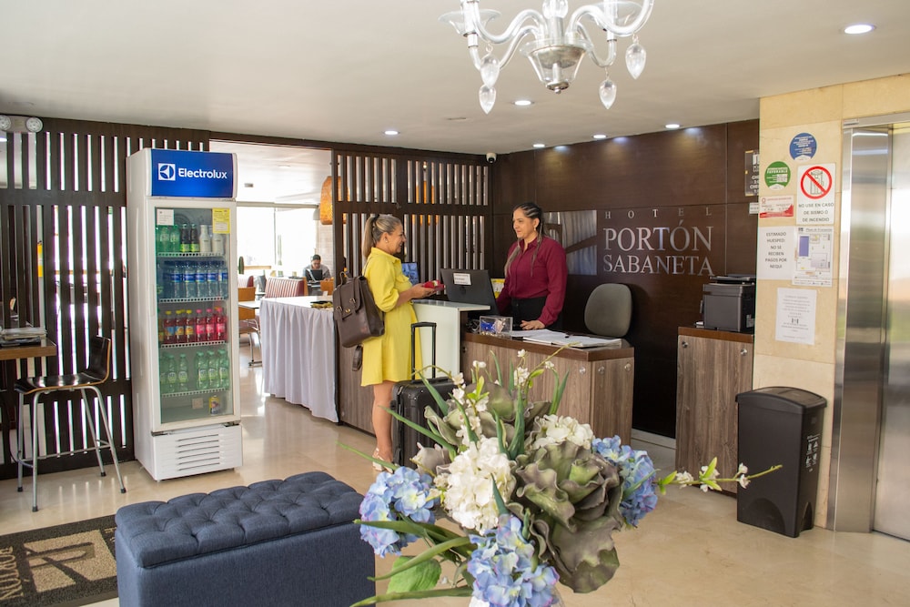 Hotel Porton Sabaneta 42/50