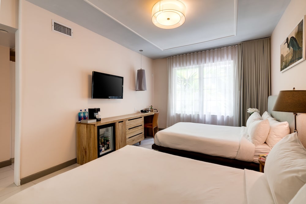 Liberty Park Hotel South Beach 24/76