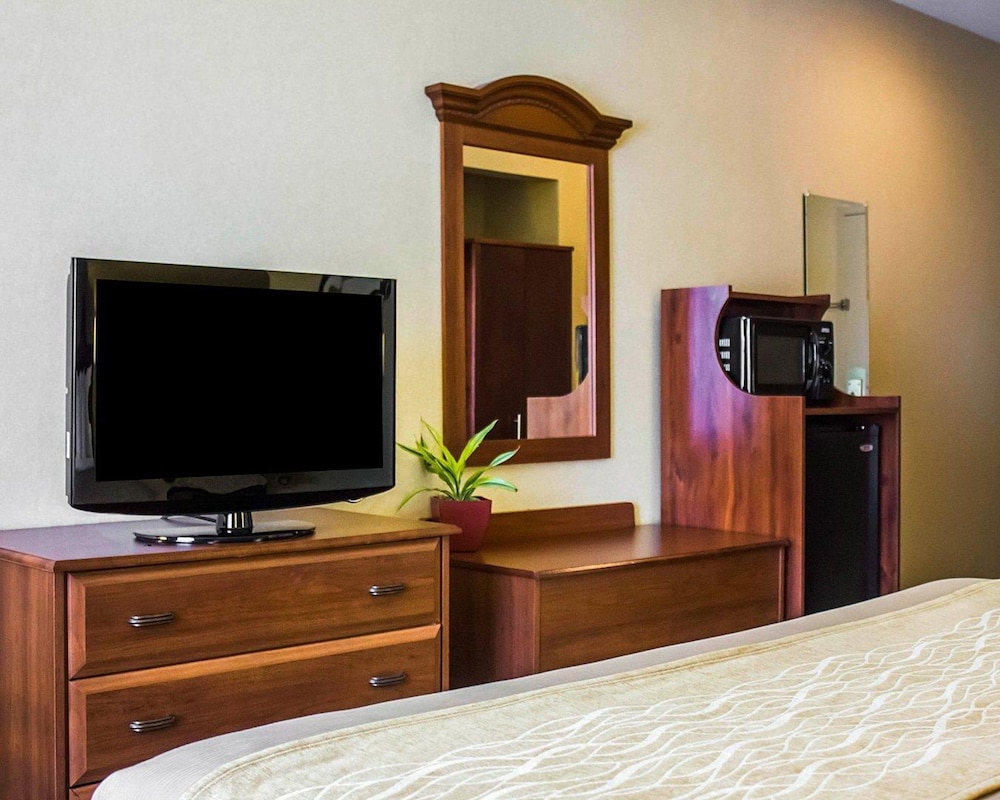 Spark by Hilton Guilford 47/64
