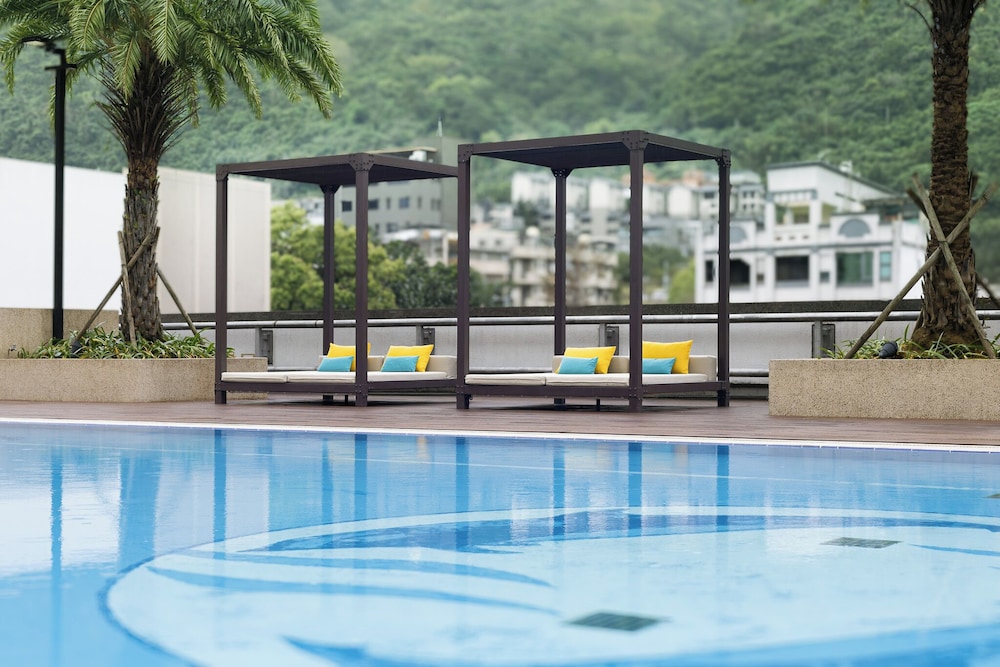 Evergreen Resort Hotel Jiaosi 68/70