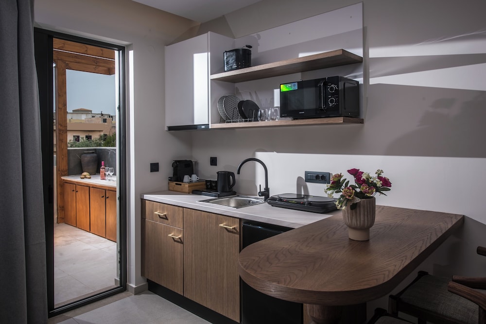 Vaya Suites by Omilos Hotels 48/49