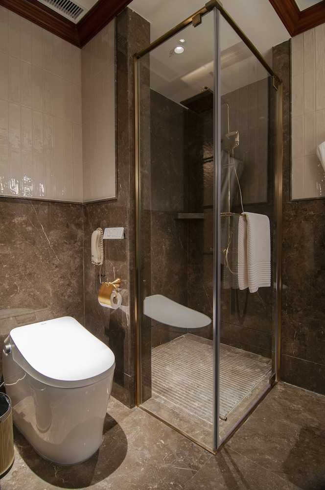 Royal Grace Hotel 49/49