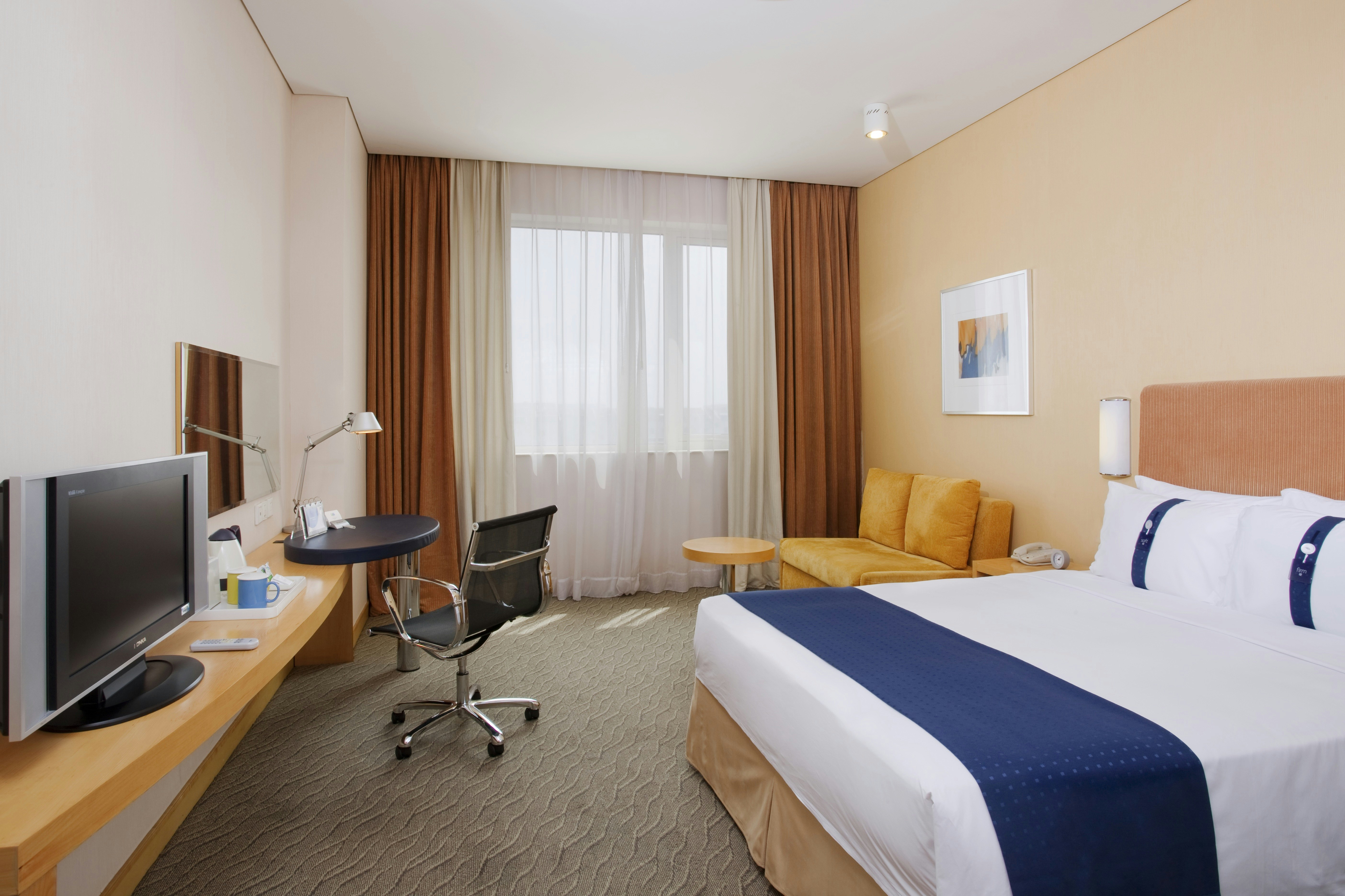 Holiday Inn Express Beijing Shangdi 16/50
