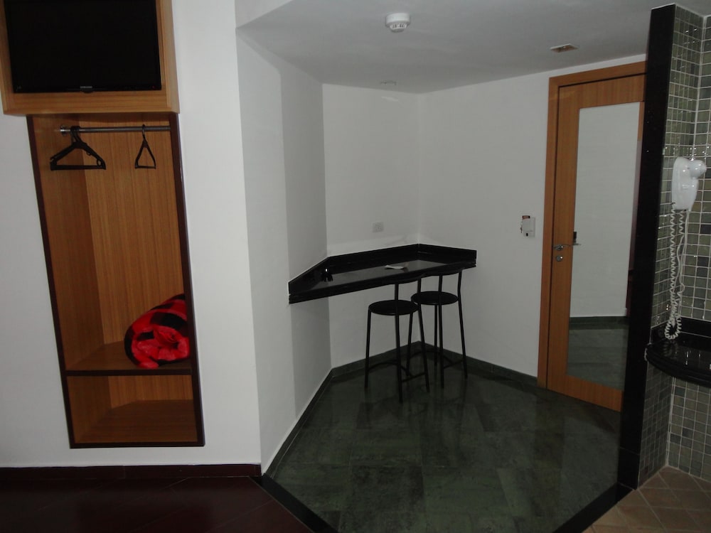 Hotel Calandre 77/97