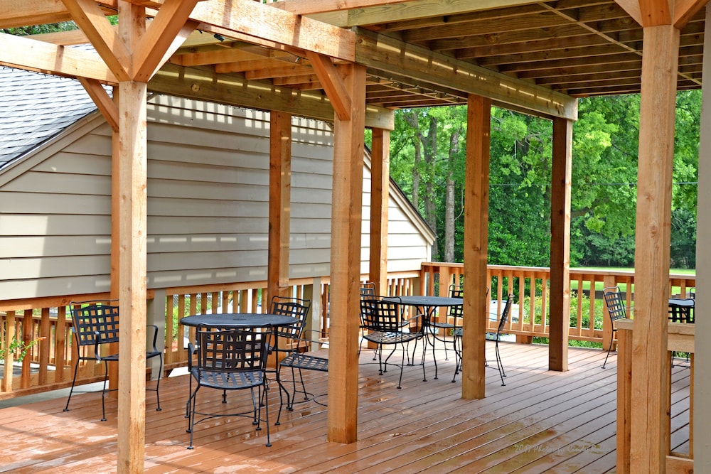 The Oaks Bed and Breakfast 51/60