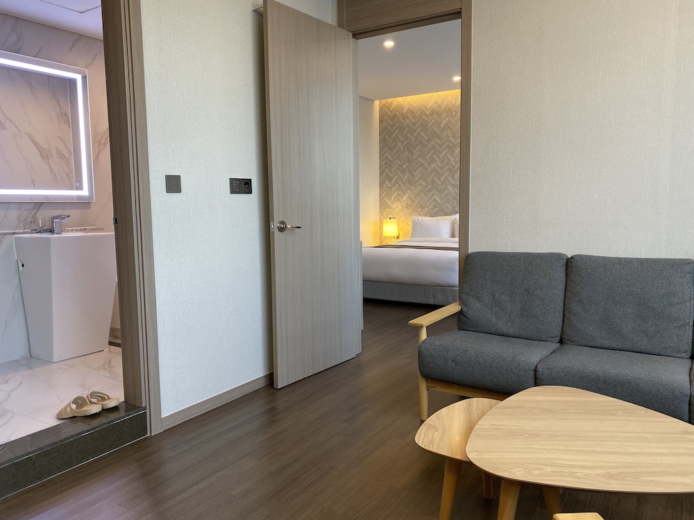 New Donghae Hotel 49/70