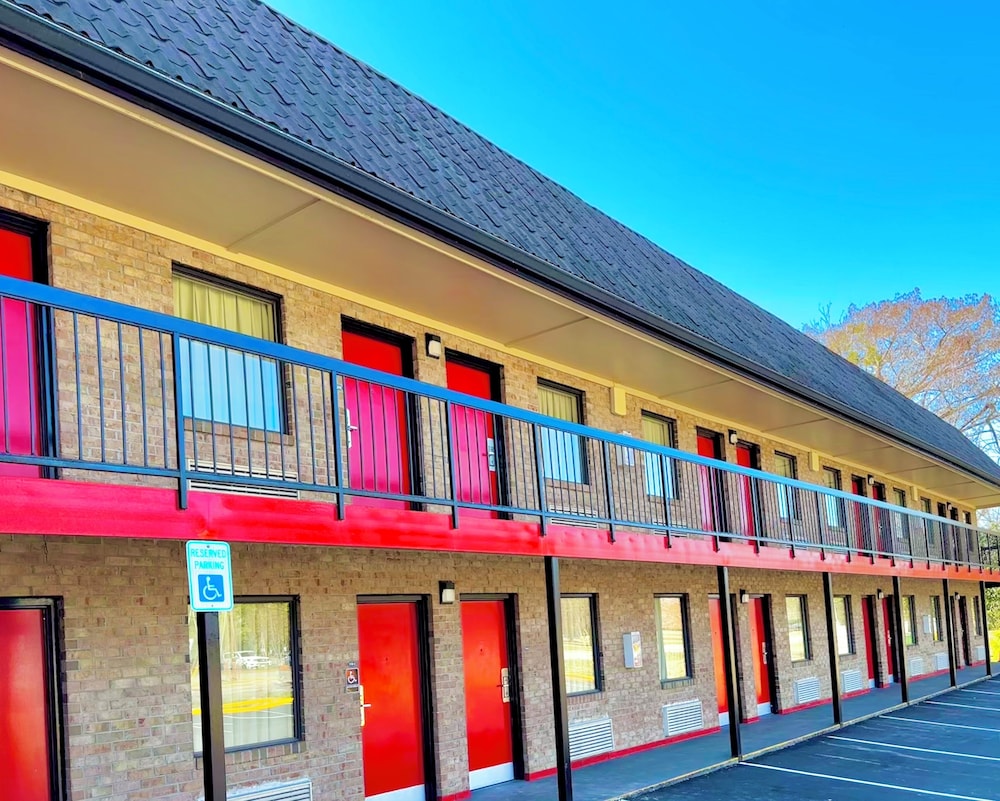 Travelers Inn 2/58