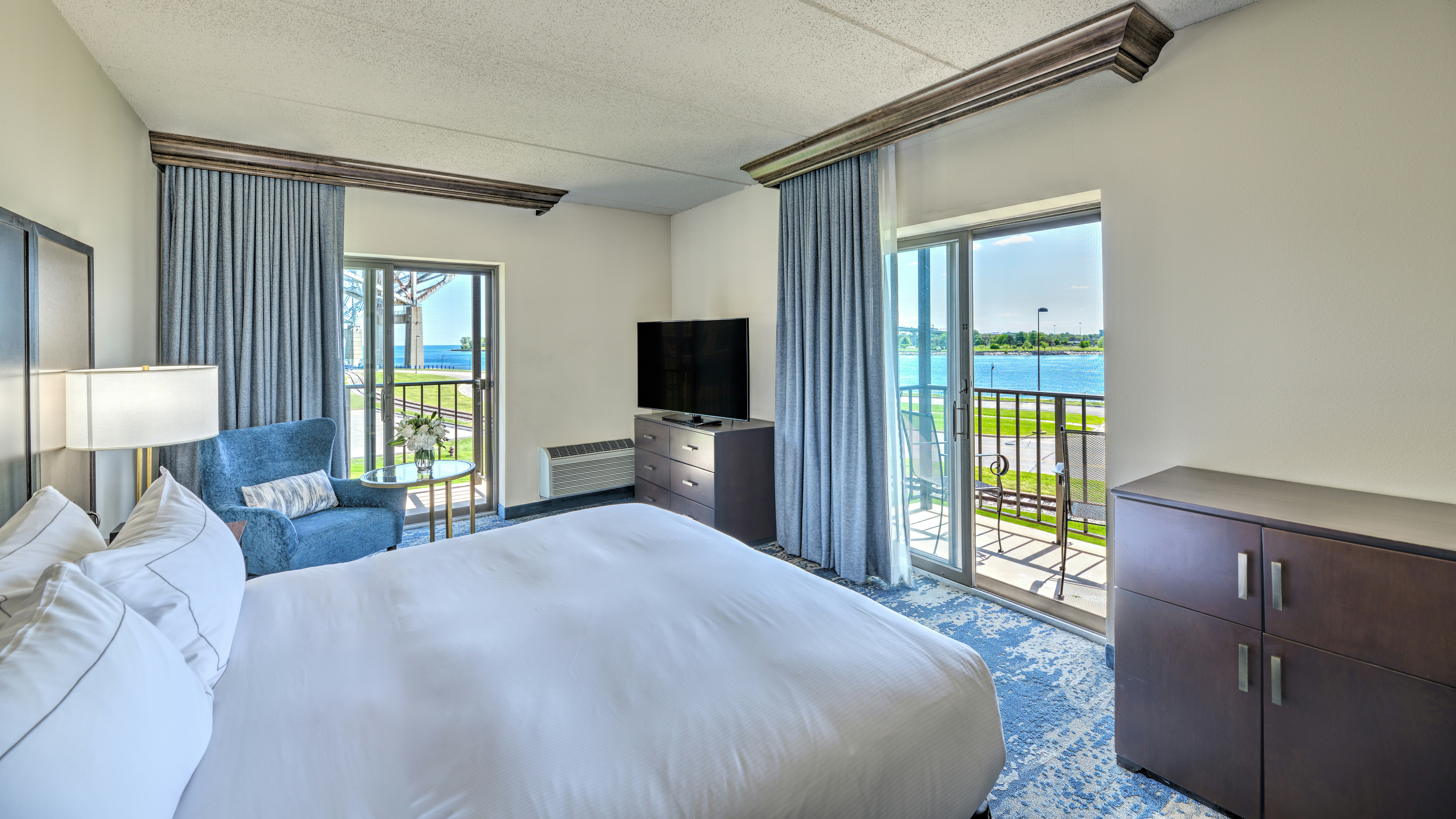 Premium, King Bed, Water View