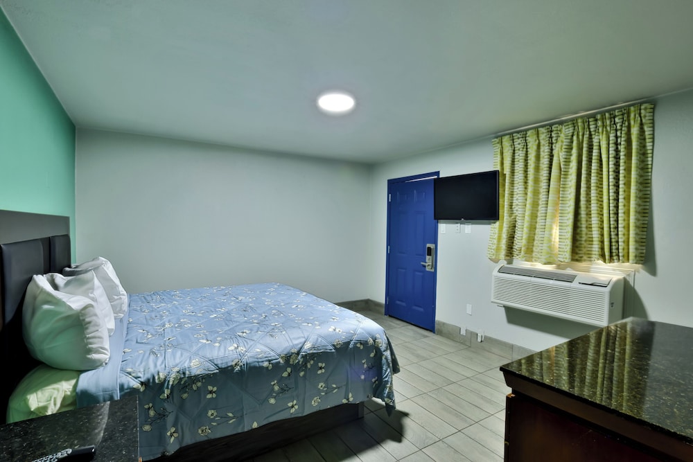 El Tejas Motel 8/20