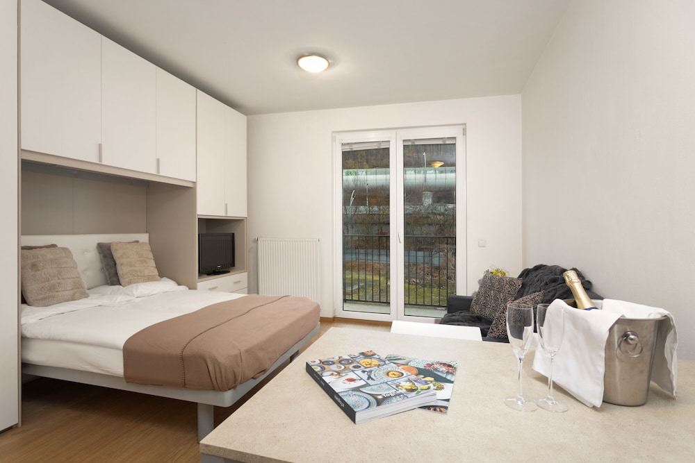 استوديو أساسي بسرير كوين، Prague City Residence 2/7