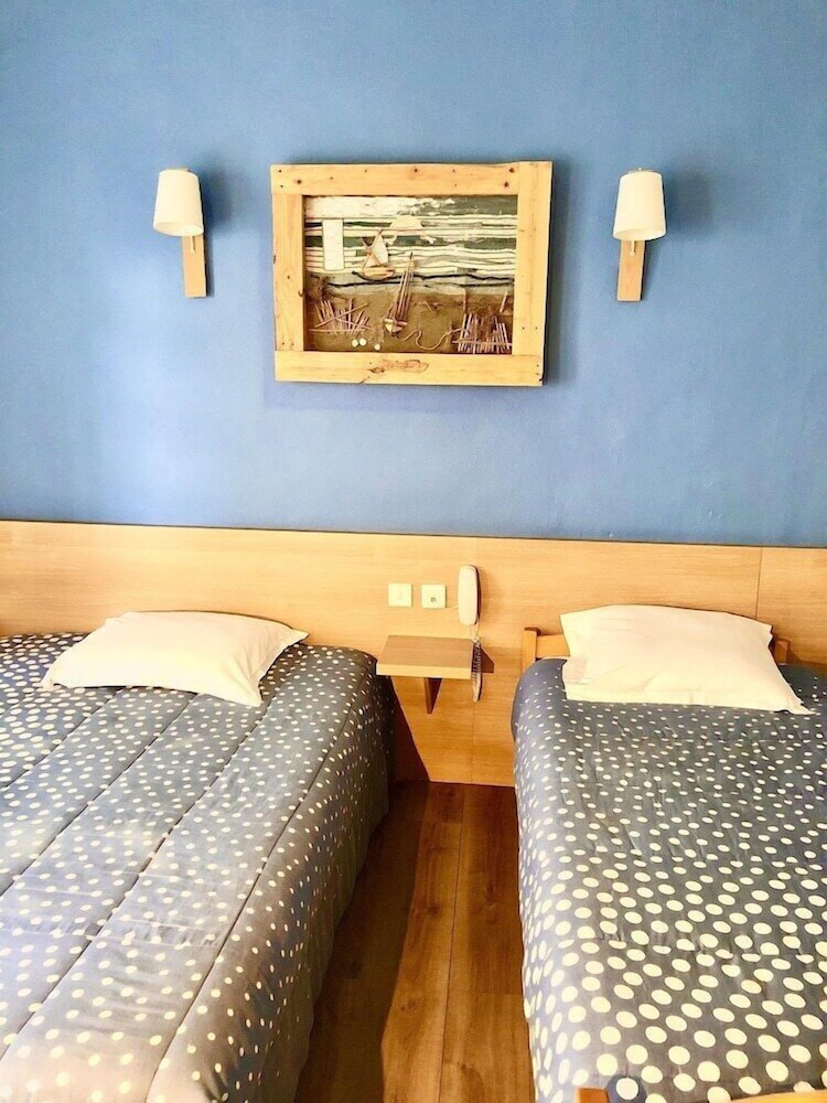 HOTEL COLISEE VERDUN 18/50