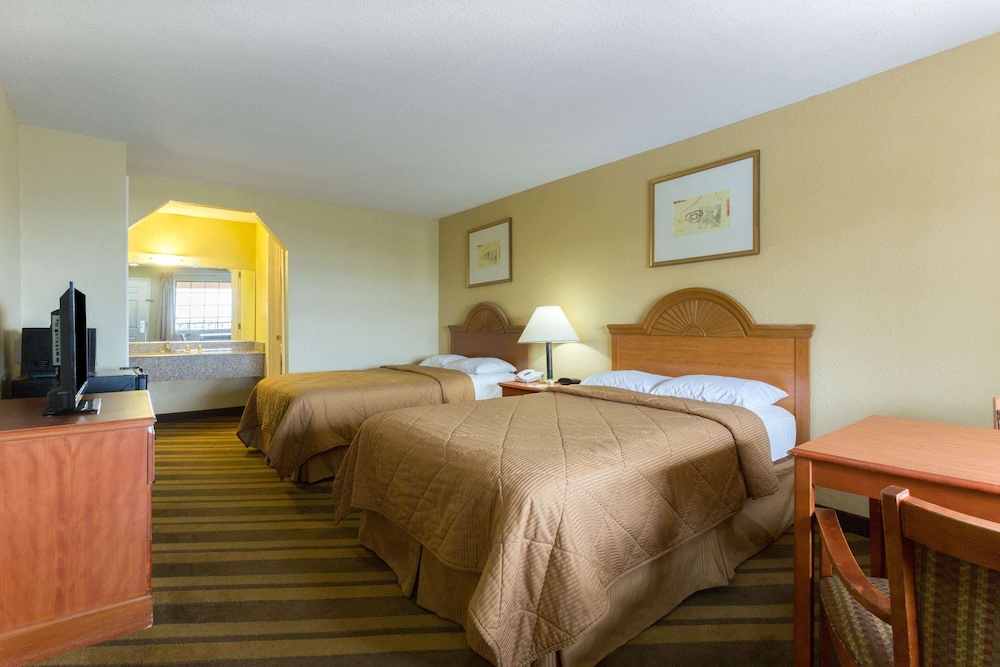 Days Inn & Suites By Wyndham Vicksburg 17/33