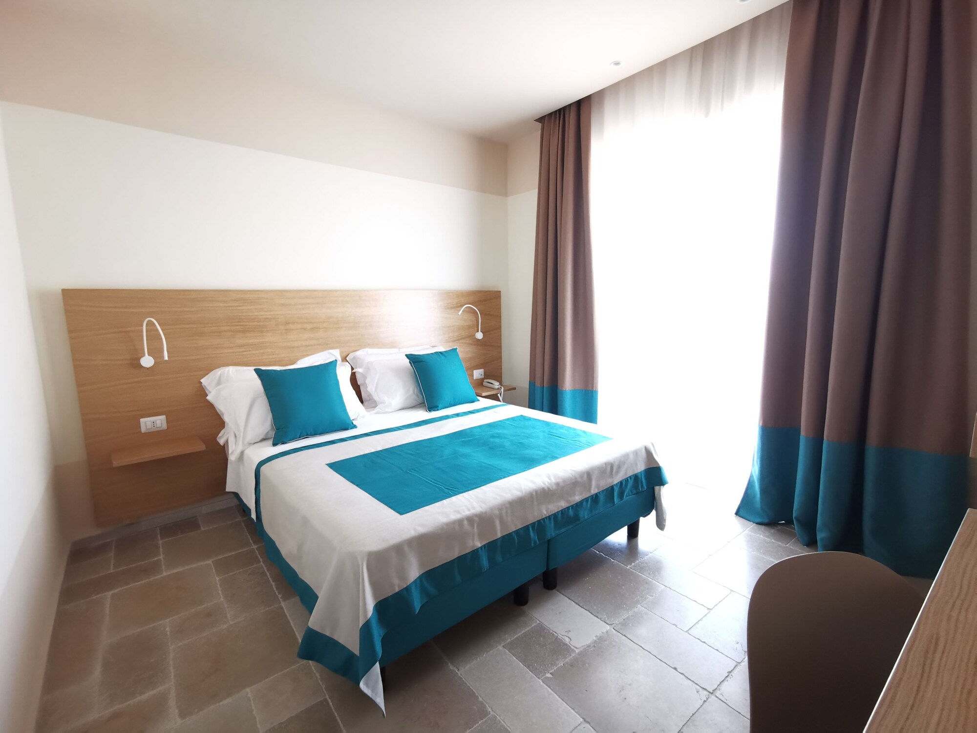 ROOM, DOUBLE BED, SEA VIEW