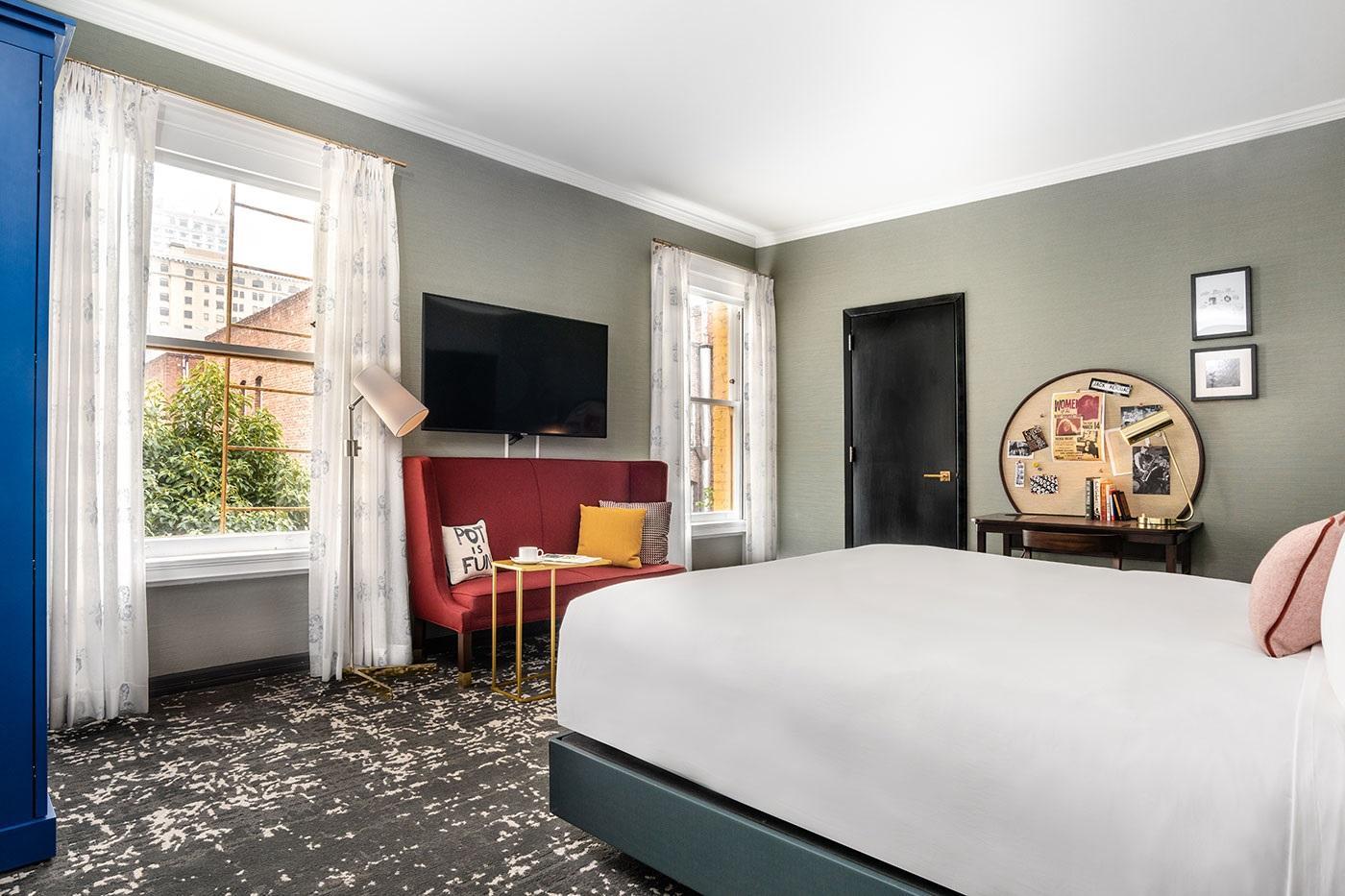 Emblem, Premier, King Bed