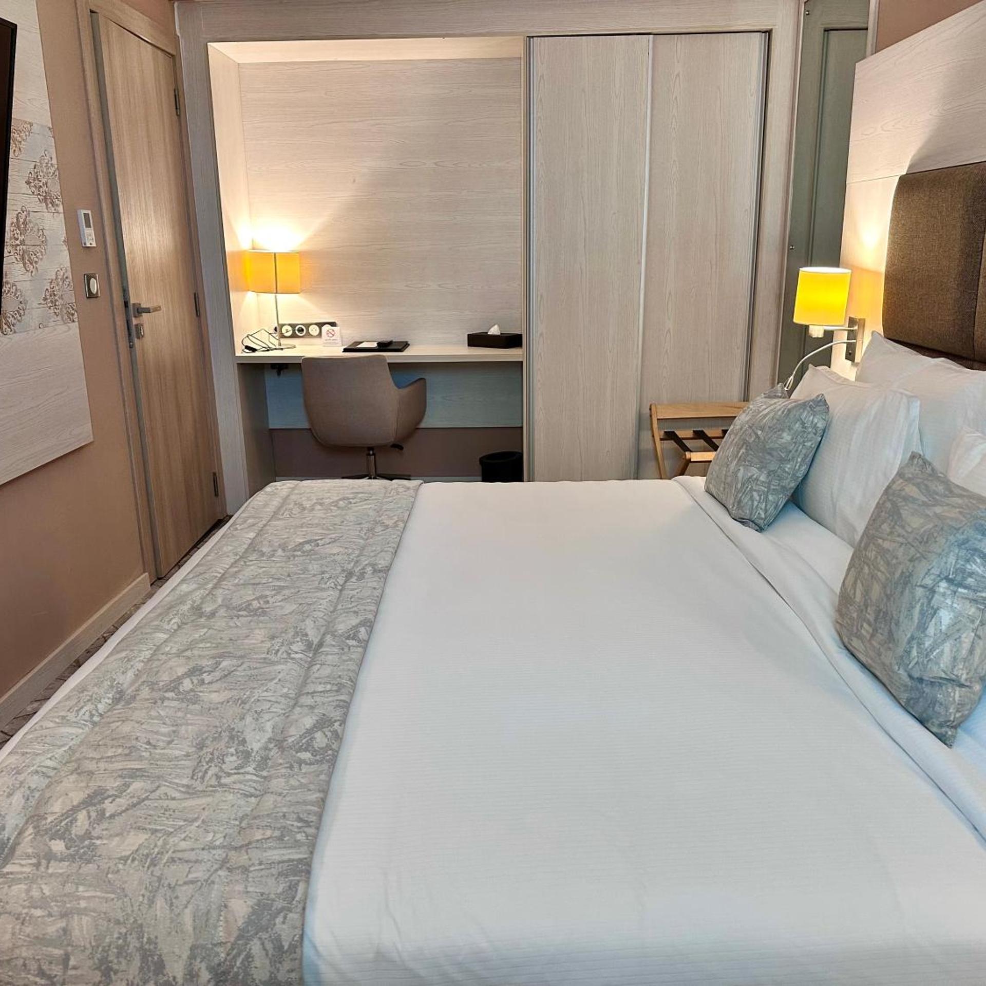 2H Hotel 15/61