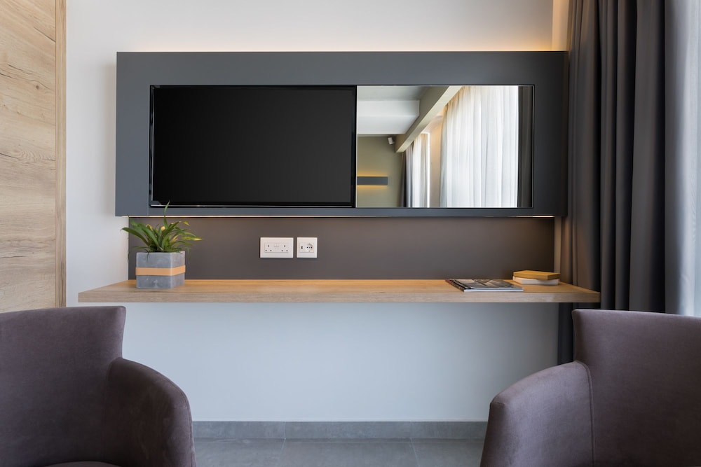 Azur Hotel by ST Hotels 5/42