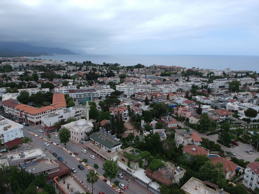 Castello Hotel & Aparts 41/50