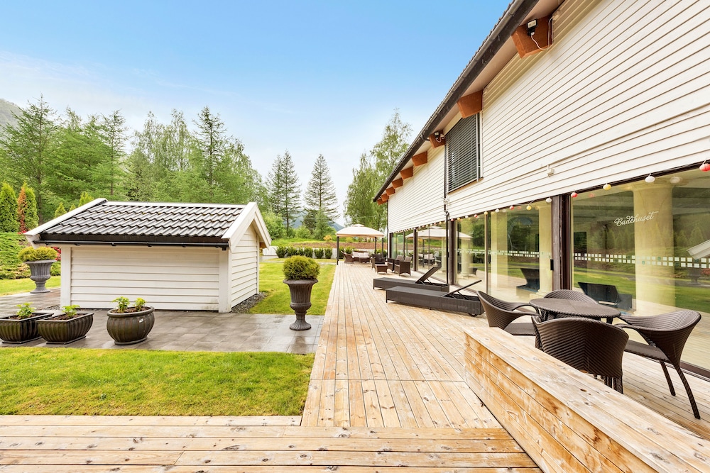 Nordfjord Hotell 44/47