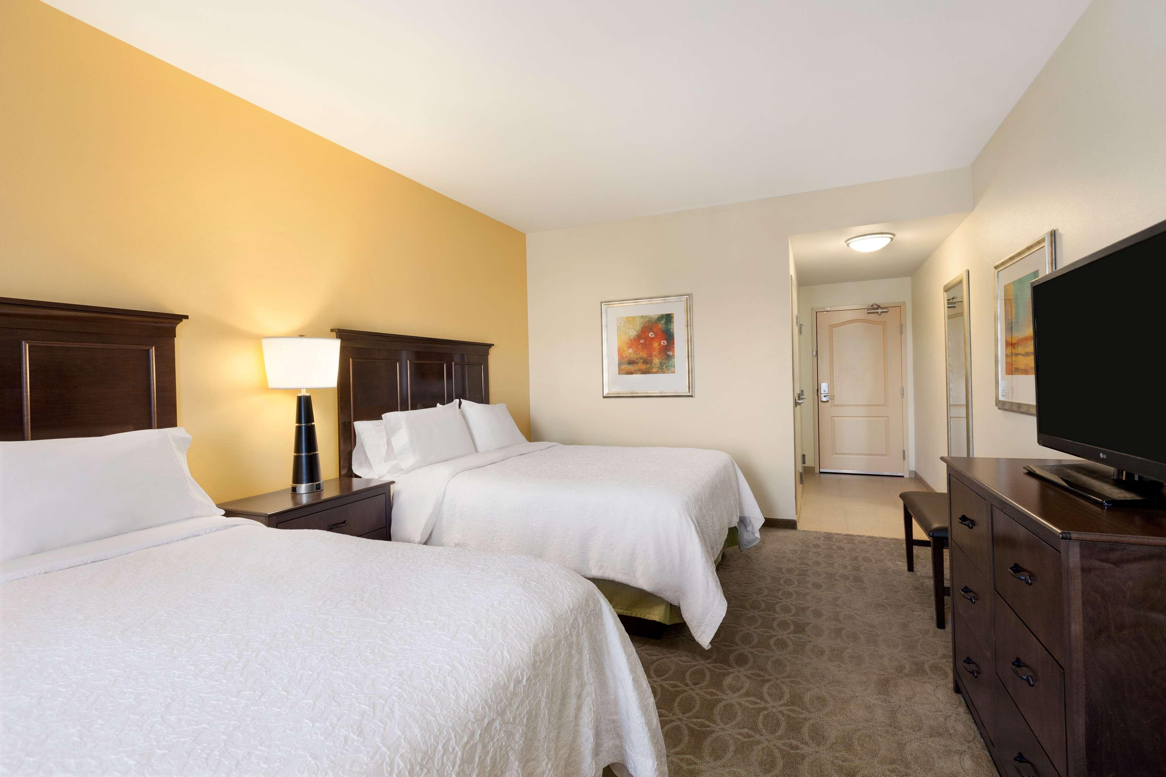 STUDIO, 2 QUEEN BEDS, SOFA, ACCESSIBLE