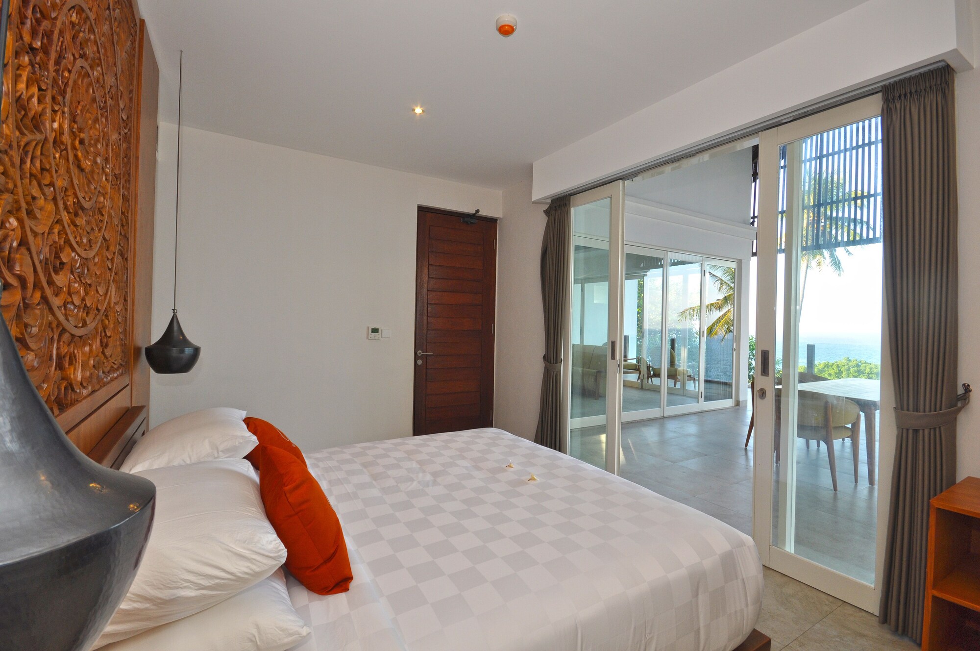 OCEAN, SUITE