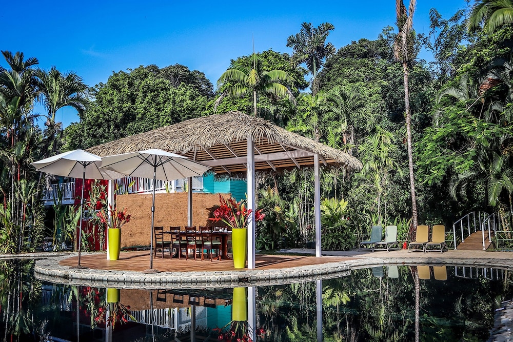 Tortuga Lodge and Gardens 37/48